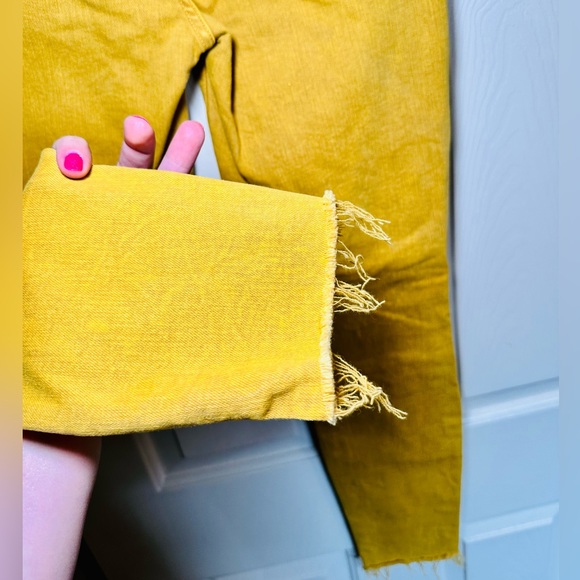 EUC MOTHER Mineral Yellow Wash Denim The Looker Ankle Snippet Jeans - Picture 14 of 17